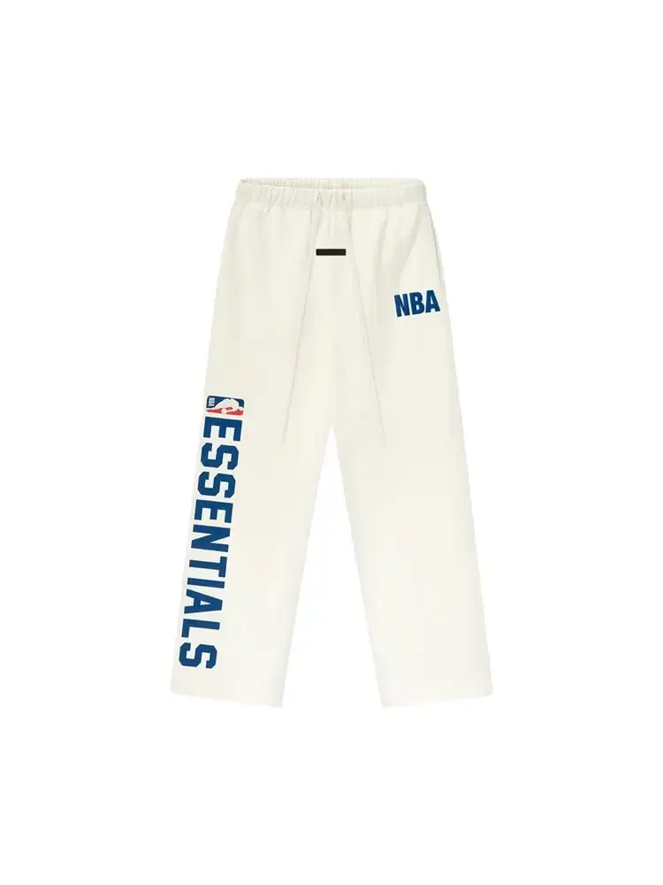 Спортивные штаны Fear of God Essentials NBA Lounge Sweatpant — изображение 1 из 3, белый