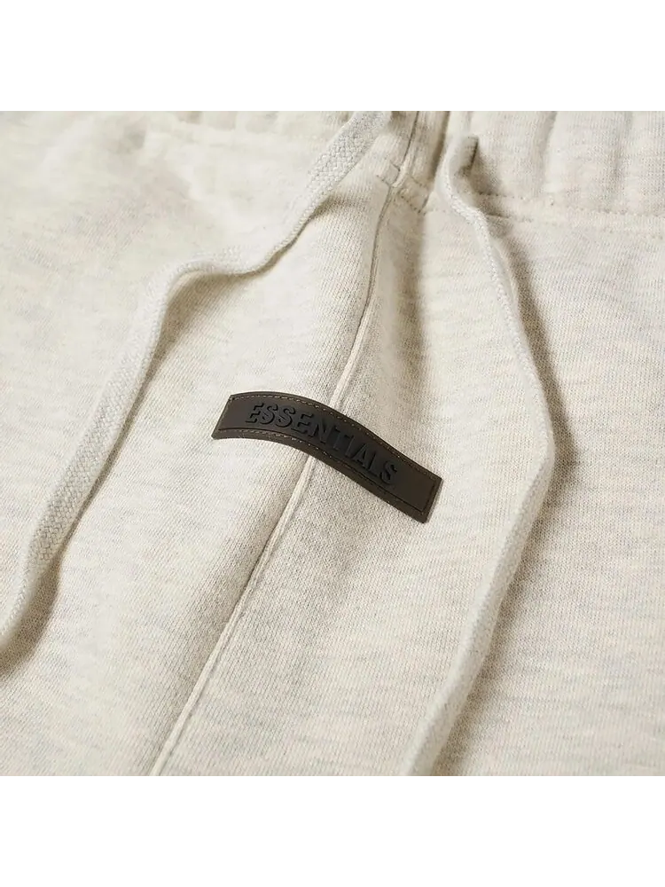 Спортивные брюки Fear of God Essentials Sweatpants 'Oatmeal' — изображение 2 из 2, серый