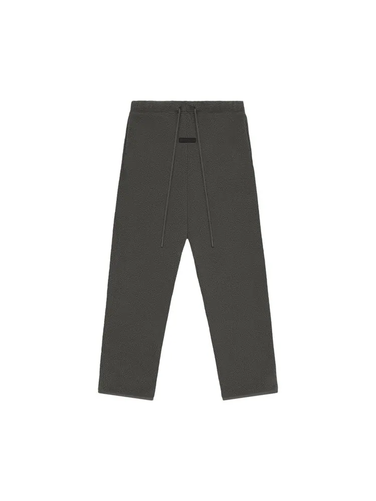 Брюки Fear Of God Essentials Fear of God Essentials Polar Fleece Pant — изображение 1 из 2, черный