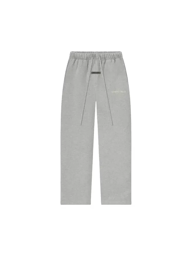 Спортивные штаны Fear of God Essentials Relaxed Fleece Sweatpant — изображение 1 из 1, черный