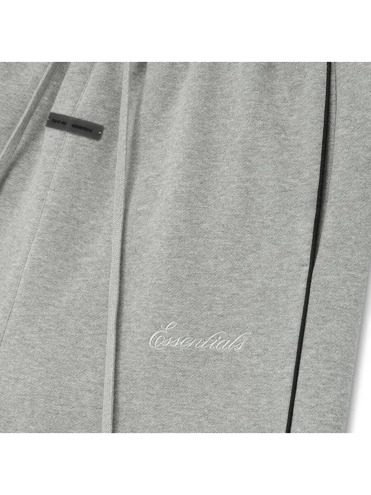 Спортивные брюки Fear of God Essentials Relaxed Fleece Sweatpant With Piping — изображение 3 из 3, черный
