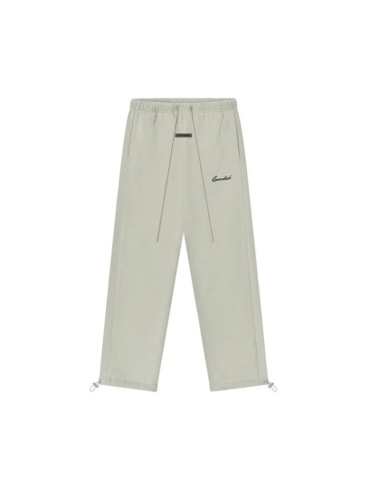 Спортивные брюки Fear of God Essentials Relaxed Fleece Sweatpant With Piping, Abbey Stone/Abbey Stone — изображение 1 из 3
