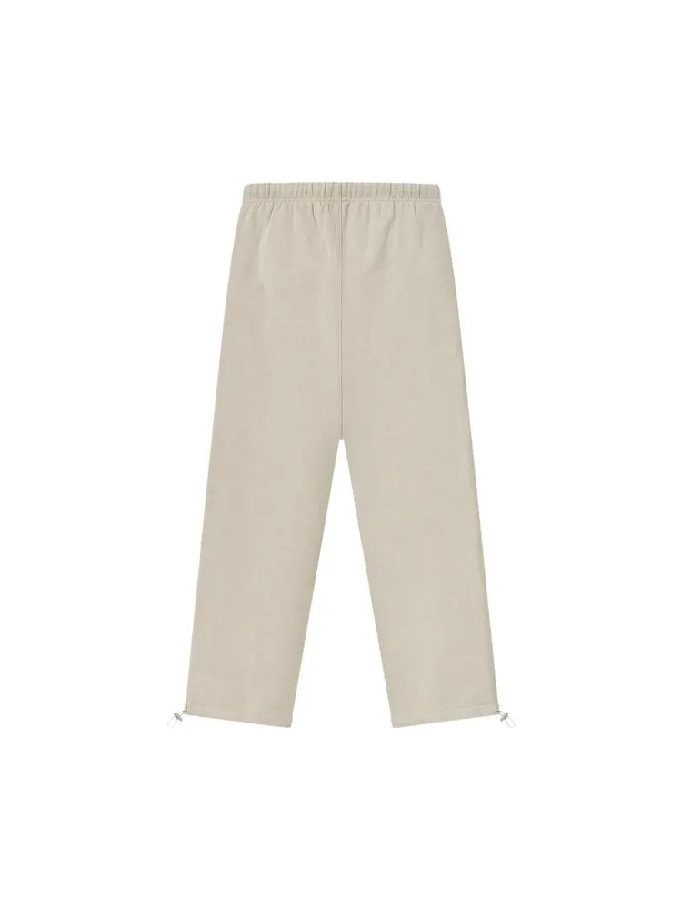 Спортивные брюки Fear of God Essentials Relaxed Sweatpant — изображение 2 из 2, древесный
