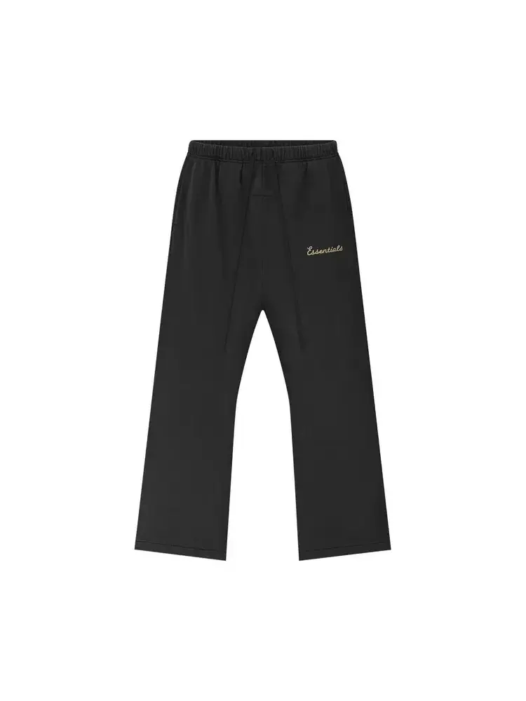 Спортивные брюки Fear of God Essentials Classic Fit Flare Sweatpant — изображение 1 из 2, черный