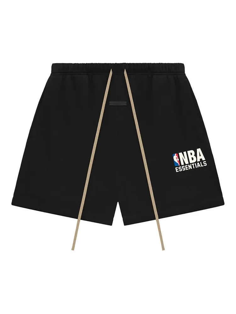 Спортивные шорты Fear of God Essentials x NBA Sweatshorts — изображение 1 из 2, черный