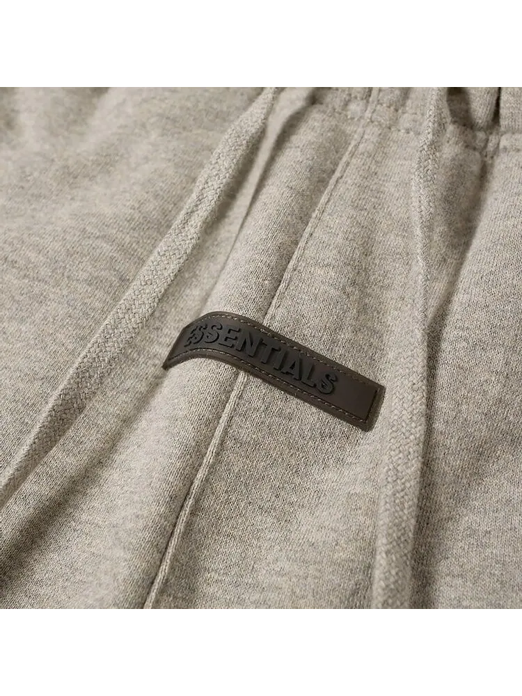 Спортивные шорты Fear of God Essentials Sweat Shorts 'Dark Heather Oatmeal' — изображение 2 из 2, серый