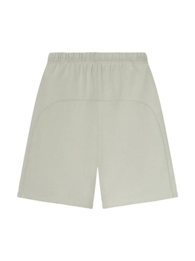 Спортивные шорты Fear of God Essentials Relaxed Fleece Sweatshort With Piping, Abbey Stone/Abbey Stone — изображение 2 из 2