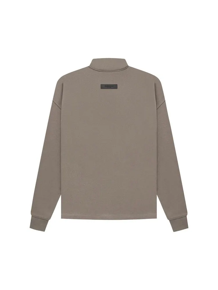Топ Fear of God Essentials Relaxed Mockneck — изображение 2 из 2, тауп