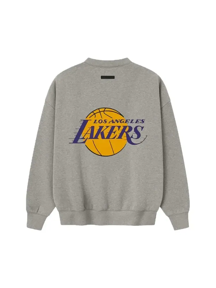 Свитшот Fear of God Essentials x NBA Lakers Sports Fit Crewneck — изображение 2 из 2, серый