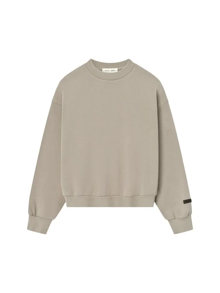 Свитер Fear of God Essentials Classic Fit Fleece Crewneck, Crewneck Timber — изображение 1 из 2, бежевый
