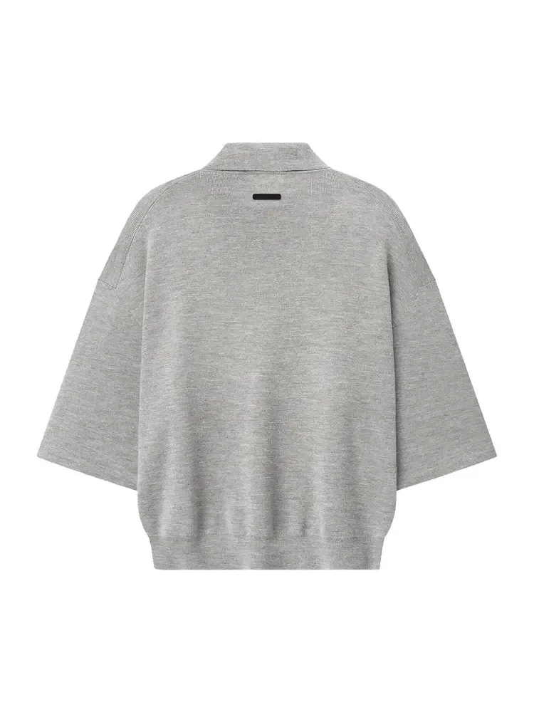 Поло Fear of God Essentials Signature Quarter Sleeve 90 — изображение 2 из 2, серый