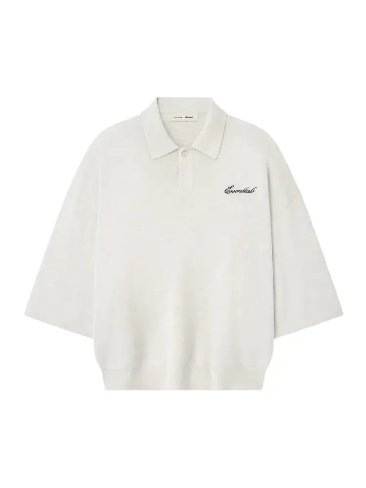 Поло Fear of God Essentials Signature Quarter Sleeve 90 — изображение 1 из 2, бежевый