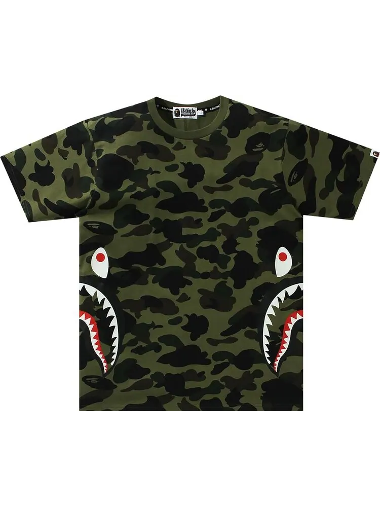 Футболка BAPE 1st Camo Side Shark Tee 'Green' — изображение 1 из 2, зеленый