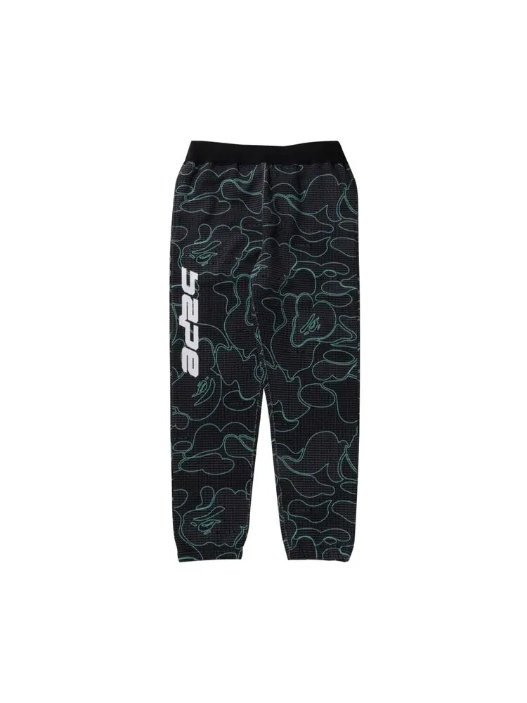 Спортивные брюки BAPE Text Code Camo Sweatpants — изображение 1 из 2, черный