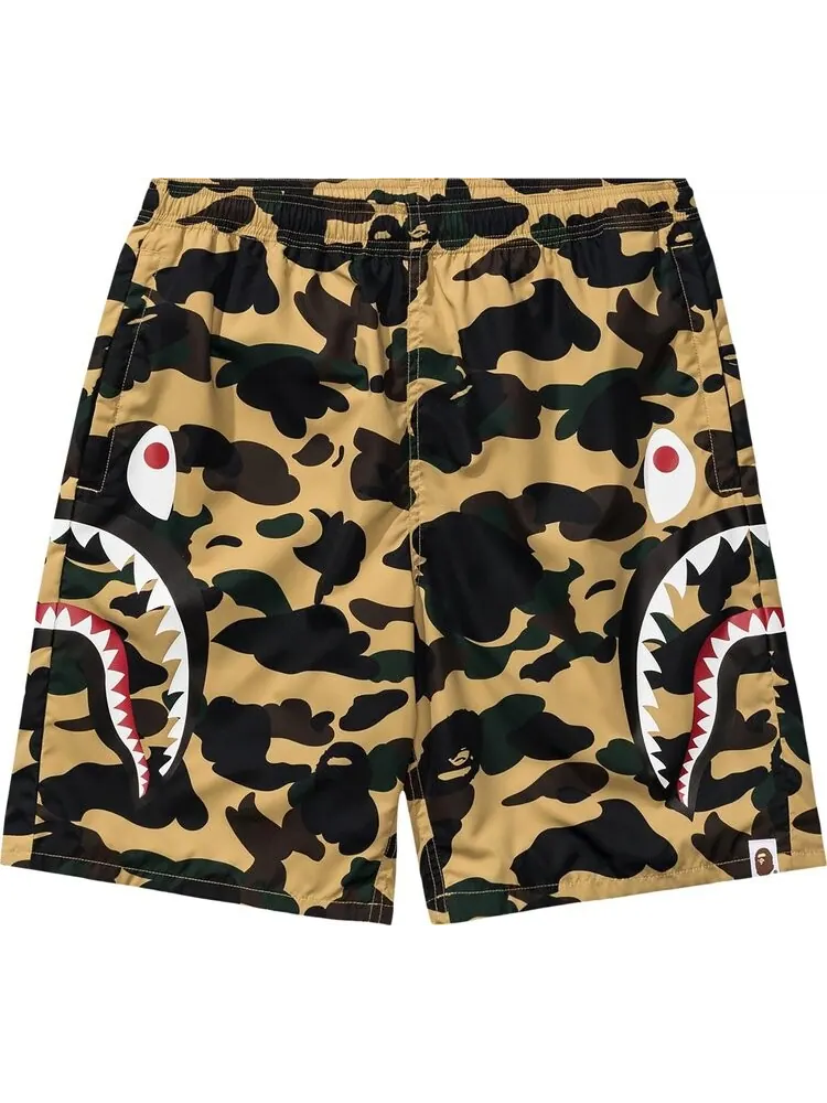 Шорты BAPE 1St Camo Side Shark Beach Shorts 'Yellow' — изображение 1 из 2, желтый