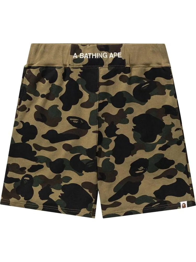 Спортивные шорты BAPE 1st Camo Sweatshorts 'Green' — изображение 1 из 2, зеленый