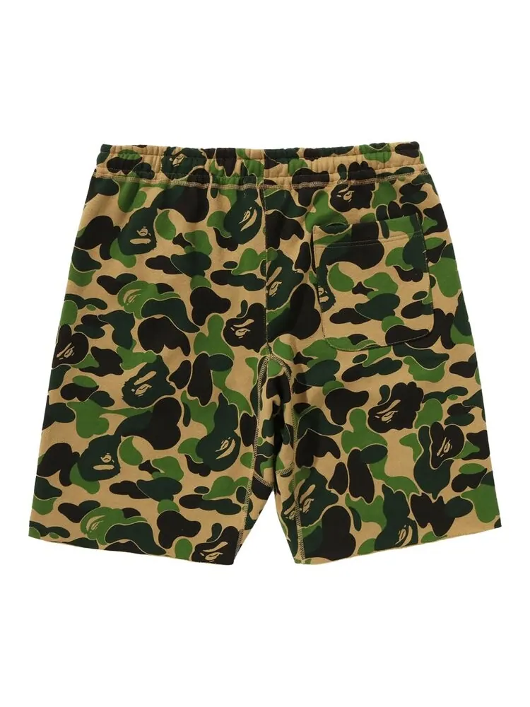 Шорты BAPE x Readymade ABC Camo Eagle Wide Sweat Shorts — изображение 2 из 2, зеленый