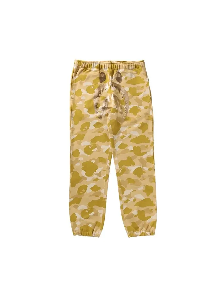 Спортивные брюки BAPE Color Camo Shark Sweatpants — изображение 1 из 2, желтый