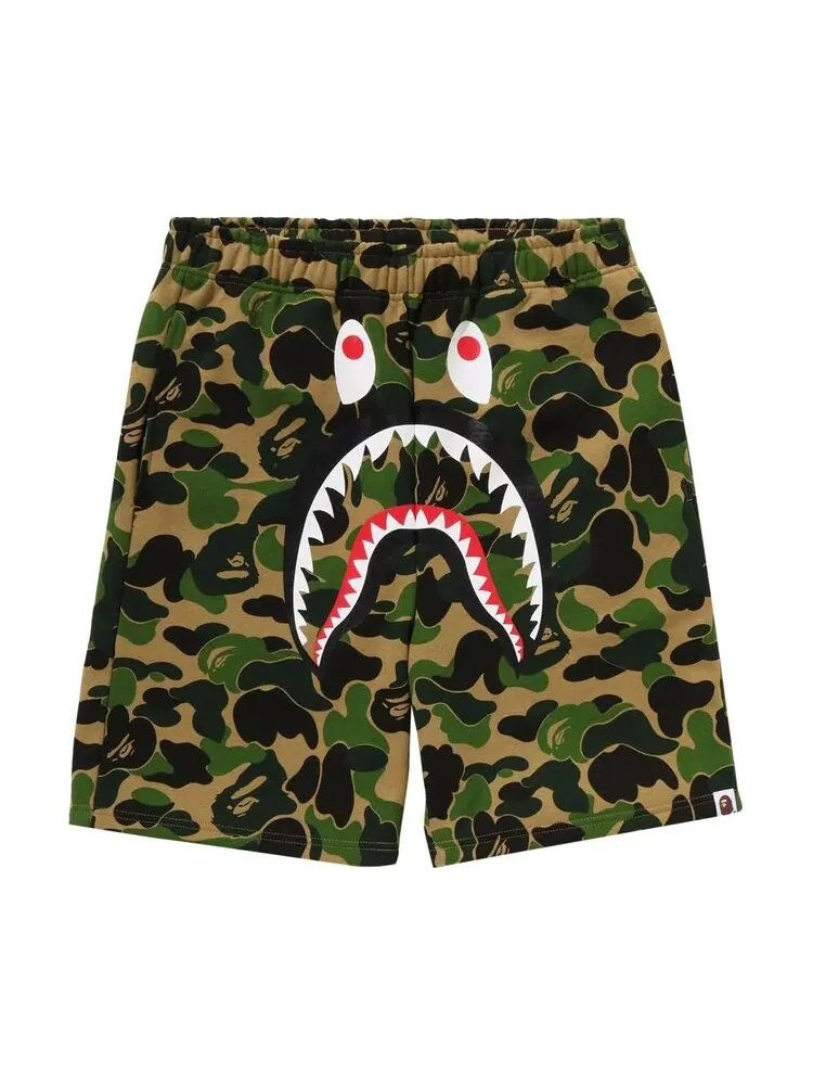 Шорты BAPE ABC Camo Shark Sweatshorts — изображение 1 из 2, зеленый