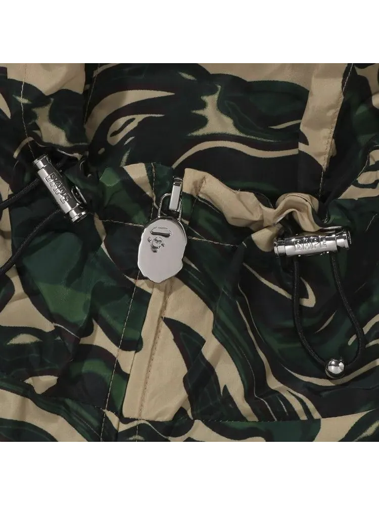 Куртка BAPE Marbling Camo Bathing Ape Logo Nylon Hooded Jacket — изображение 3 из 3, зеленый