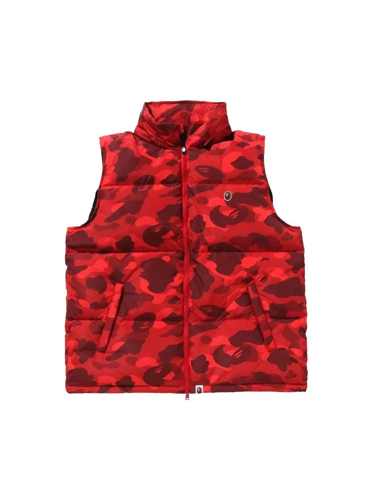 Утепленный жилет BAPE Color Camo Down Vest — изображение 1 из 3, красный