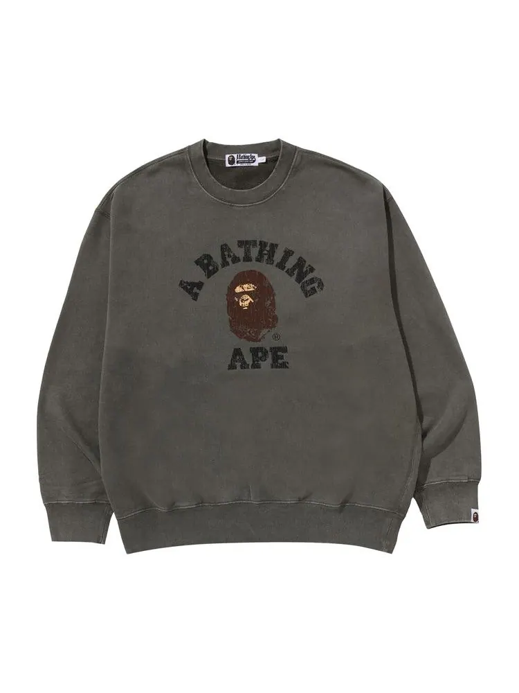 Толстовка BAPE Garment Dye College Relaxed Fit Crewneck Sweatshirt — изображение 1 из 2, оливковый