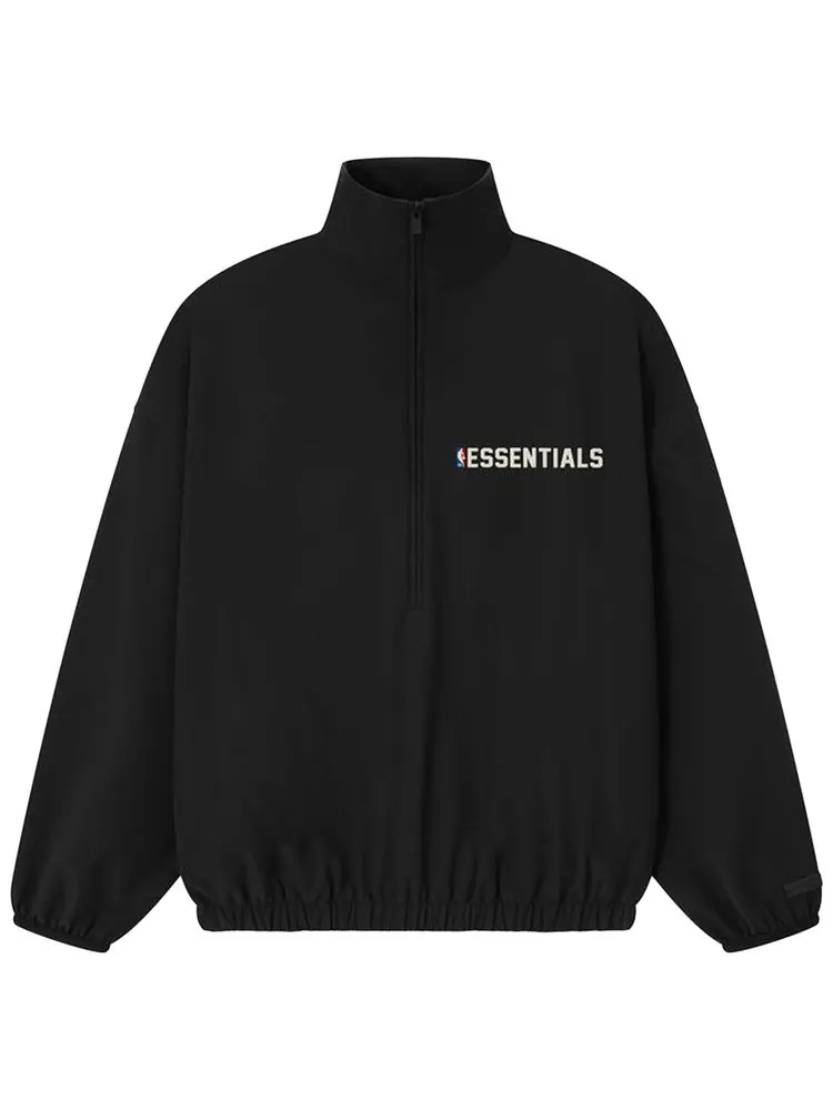 Спортивная куртка Fear of God Essentials из нейлона с половинной молнией, модель NBA — изображение 1 из 3, черный