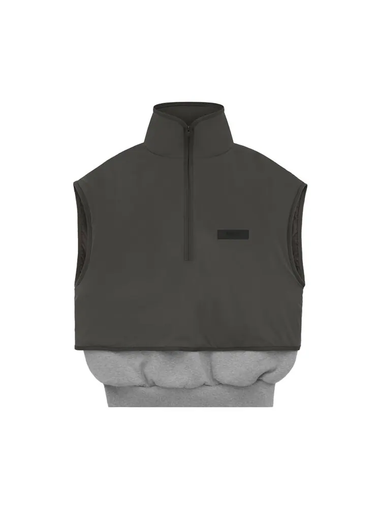Жилет Fear Of God Essentials Fear of God Essentials Nylon Fleece Mockneck Vest — изображение 1 из 2, серый