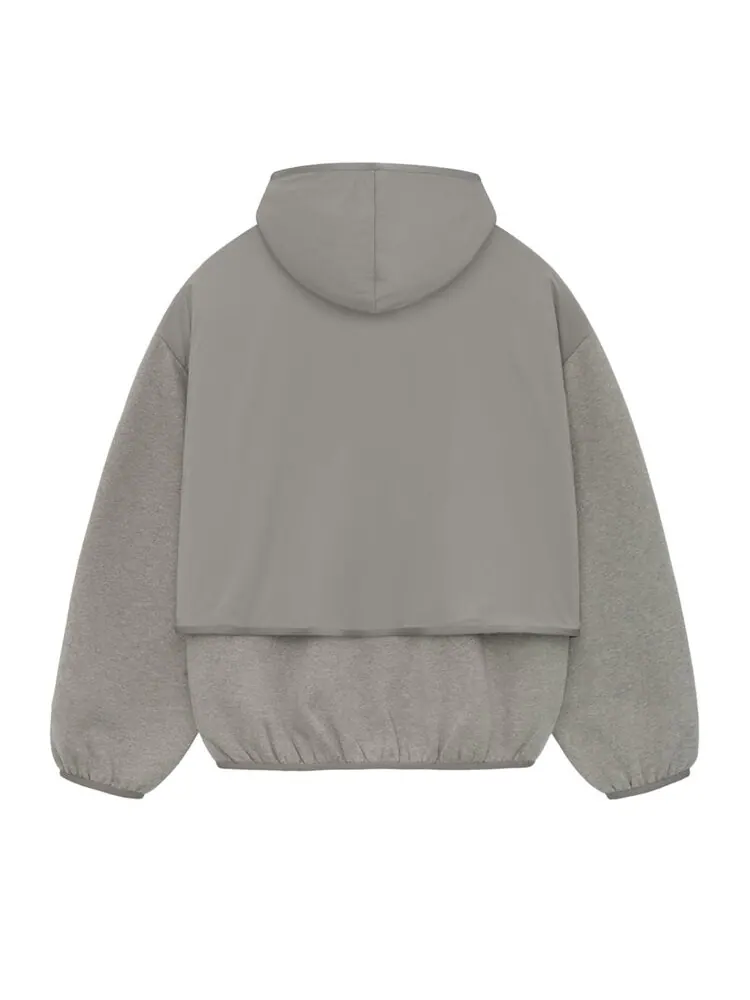 Толстовка Fear Of God Essentials Fear of God Essentials Nylon Fleece Hooded Sweatshirt — изображение 2 из 2, серый