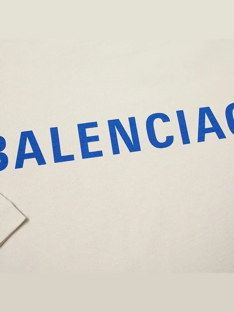 Футболка Balenciaga Badge Logo Tee свободного кроя с логотипом — изображение 3 из 3, белый