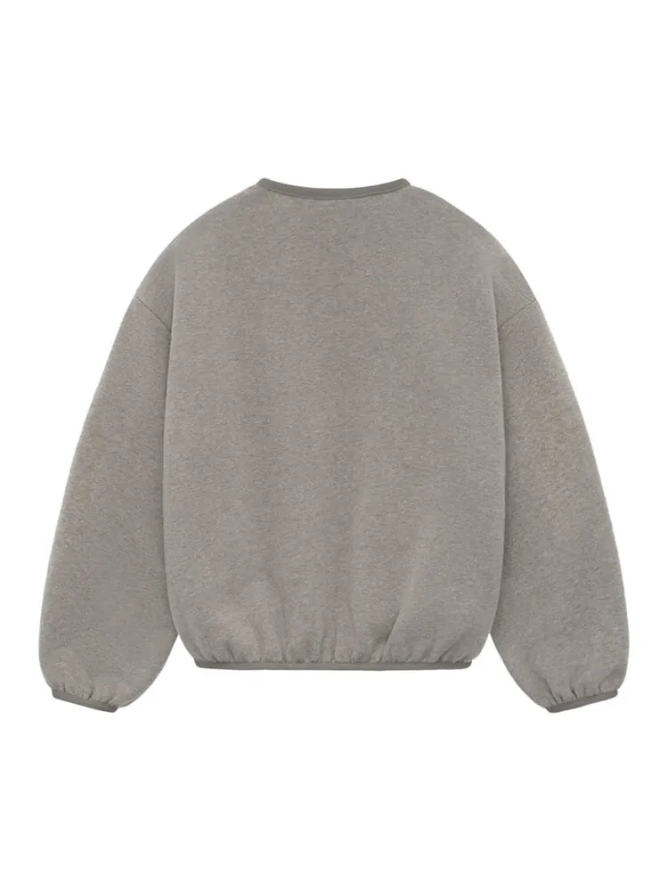 Толстовка Fear of God Essentials Kids Crewneck — изображение 2 из 2, серый
