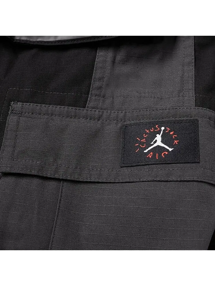 Брюки Cactus Jack by Travis Scott x Air Jordan Cargo Pant 'Black/Smoke Grey' — изображение 2 из 3, черный