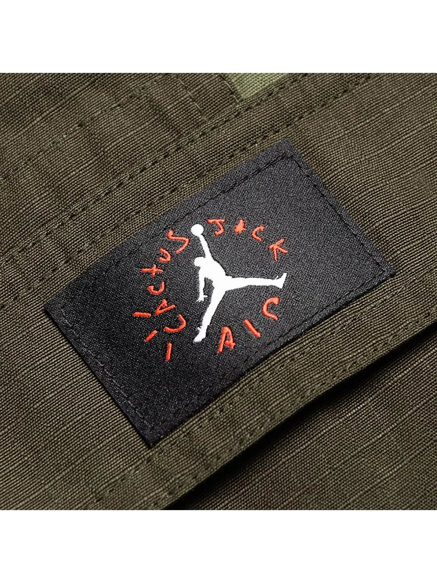 Брюки-карго Cactus Jack от Travis Scott x Air Jordan, цвет Средняя оливковая — изображение 2 из 3