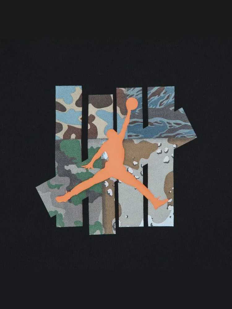 Футболка Air Jordan x Undefeated Strikes T-Shirt — изображение 3 из 3, черный