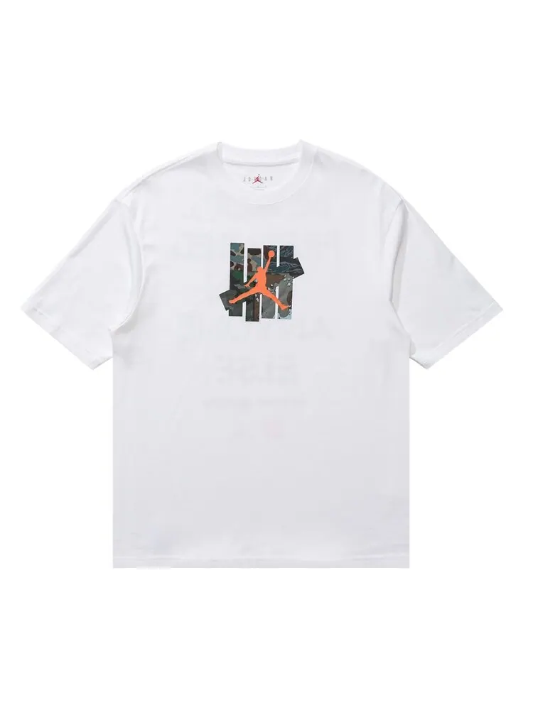Футболка Air Jordan x UNDEFEATED Strikes T-Shirt 'White' — изображение 1 из 2, белый