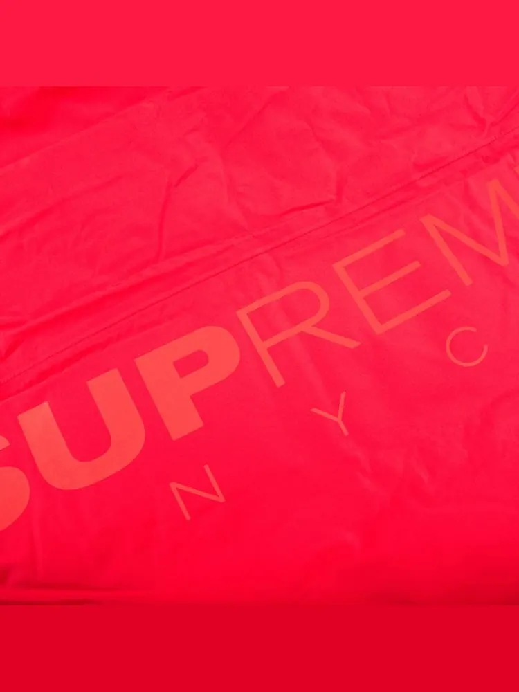 Парка Supreme GORE-TEX 700-Fill Down Parka 'Bright Red' — изображение 3 из 3, красный