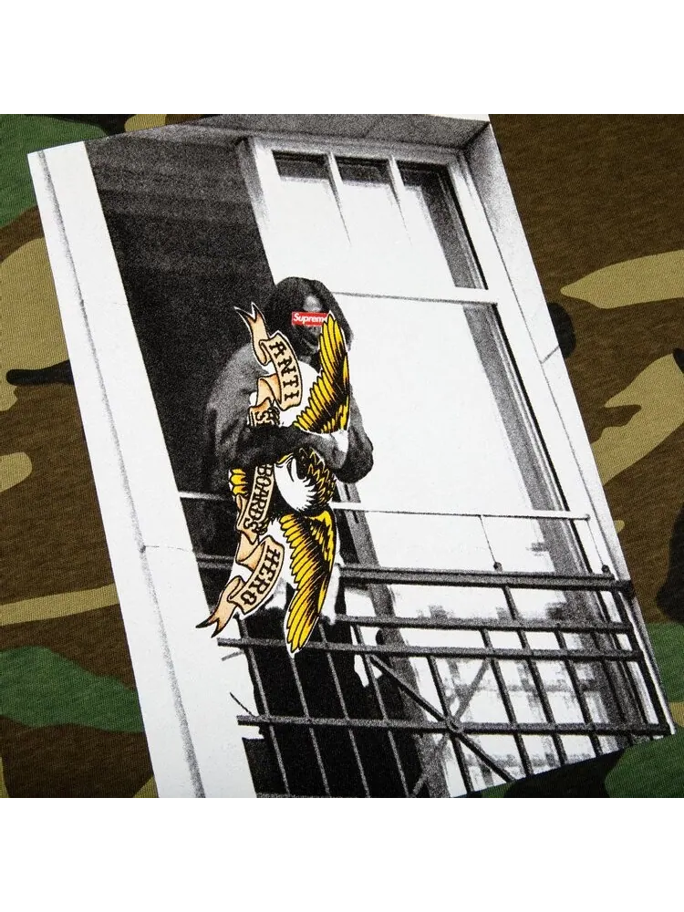 Футболка Supreme x ANTIHERO Balcony Tee 'Woodland Camo' — изображение 3 из 3, мульти