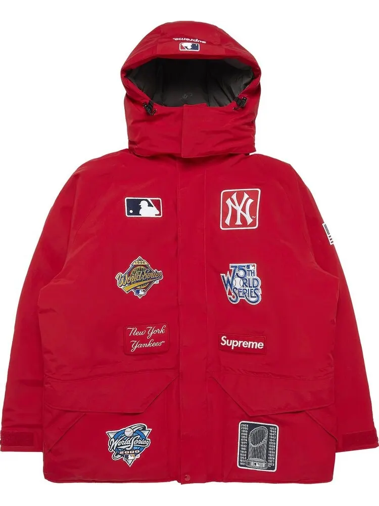 Куртка Supreme x New York Yankees GORE-TEX 700-Fill Down Jacket 'Red' — изображение 1 из 3, красный