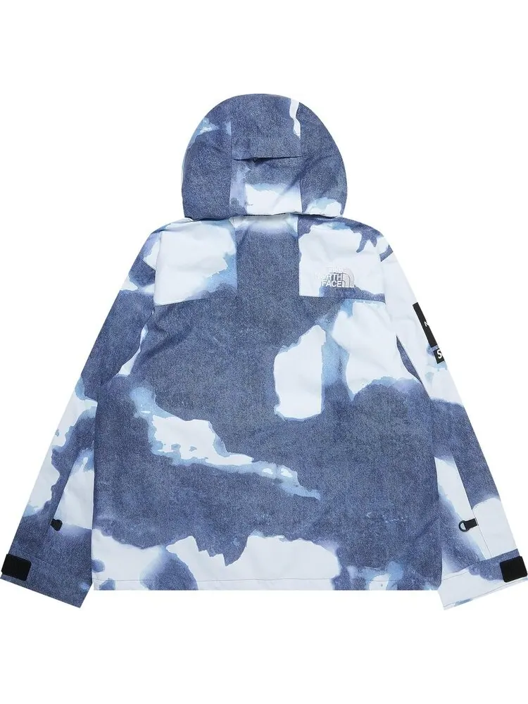 Куртка Supreme x The North Face Bleached Denim Print Mountain Jacket 'Indigo' — изображение 2 из 3, синий