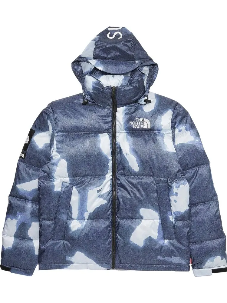 Куртка Supreme x The North Face Bleached Denim Print Nuptse Jacket 'Indigo' — изображение 1 из 3, синий