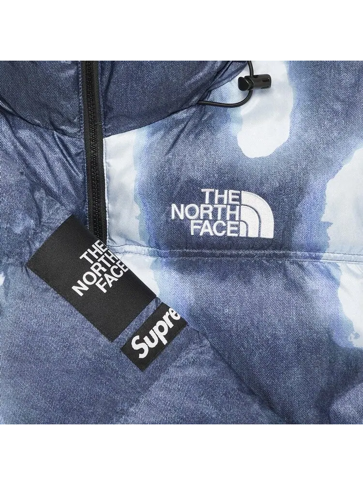 Куртка Supreme x The North Face Bleached Denim Print Nuptse Jacket 'Indigo' — изображение 3 из 3, синий