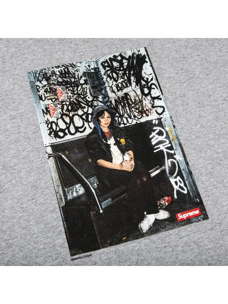 Футболка Supreme x Lady Pink Tee 'Heather Grey' — изображение 2 из 2, серый