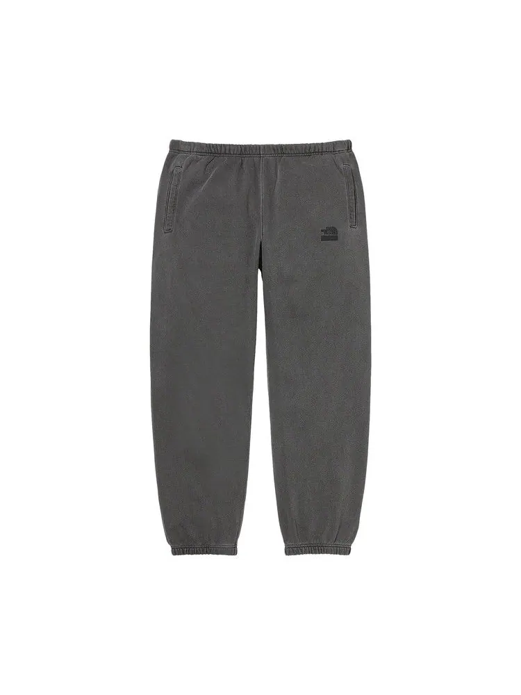 Спортивные брюки Supreme x The North Face Pigment Printed Sweatpant — изображение 1 из 2, черный
