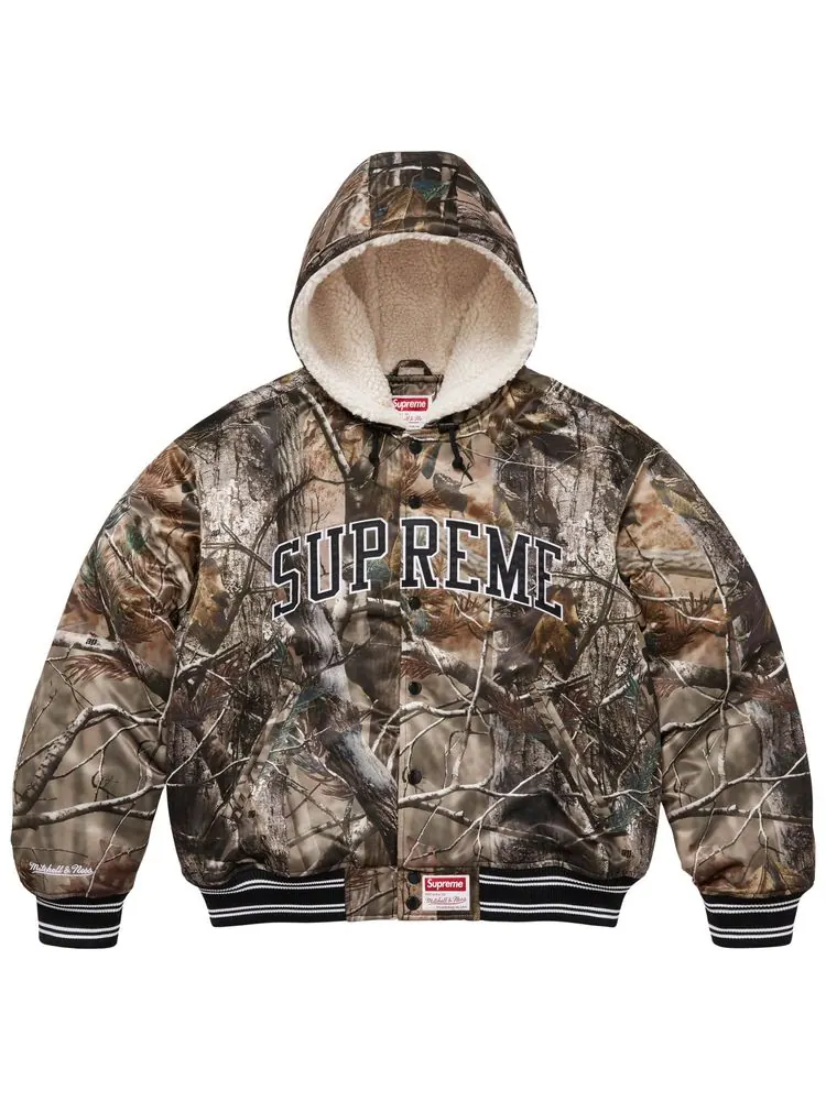 Куртка-бомбер Supreme x Mitchell & Ness из атласа с подкладкой и капюшоном, расцветка «Realtree AP Camo» — изображение 1 из 2