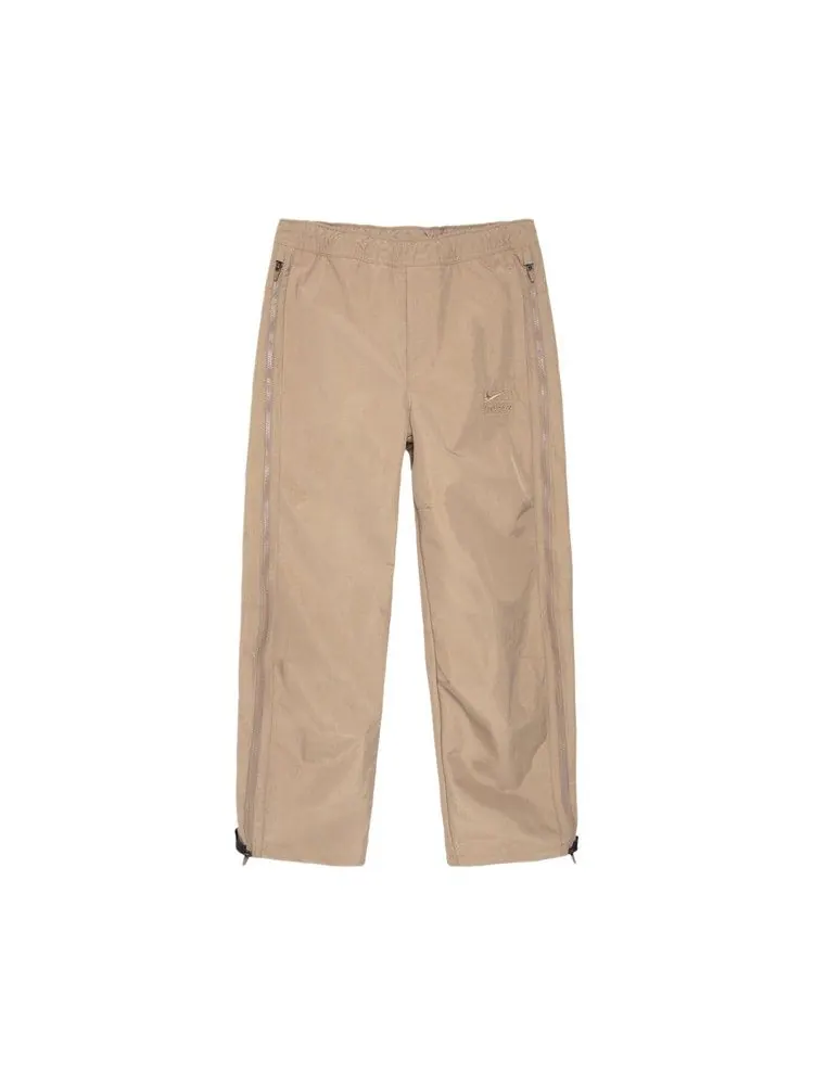 Брюки карго Stussy x Nike Utility Pant 'Pine Nut' — изображение 1 из 2, коричневый
