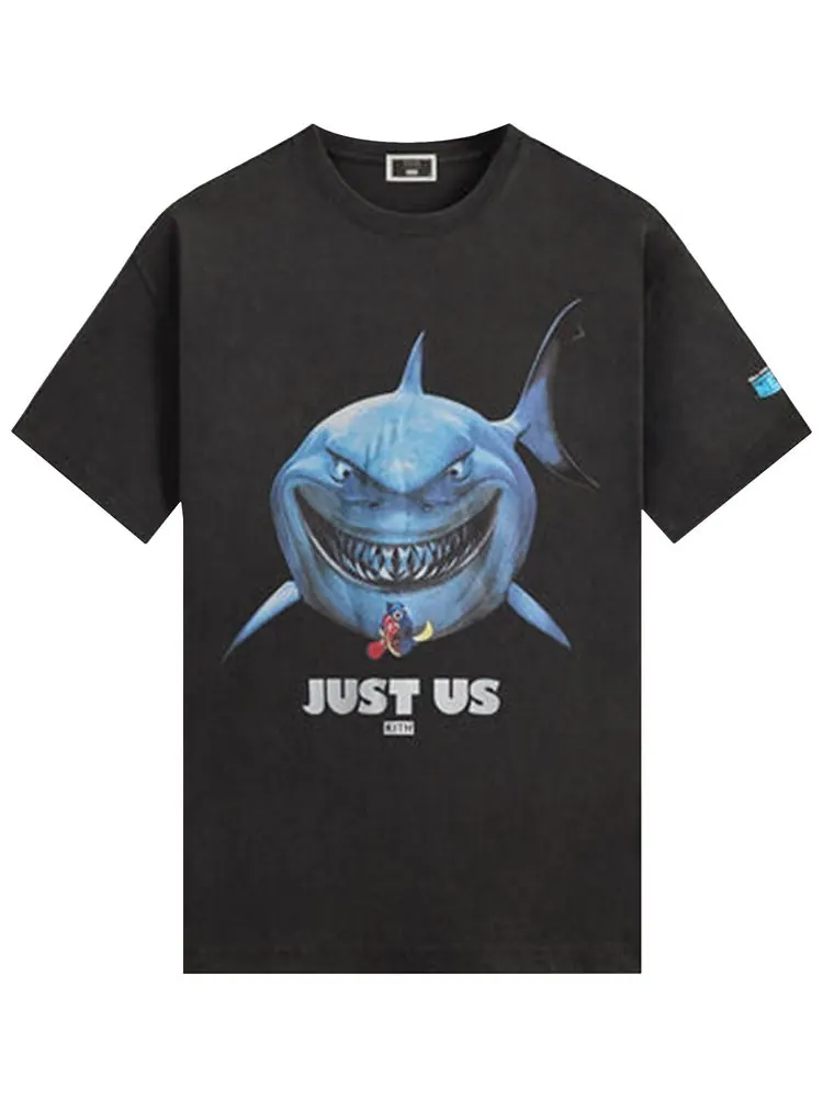 Футболка Kith x Disney для Pixar с постером мультфильма «В поисках Немо» в винтажном стиле — изображение 1 из 2, черный