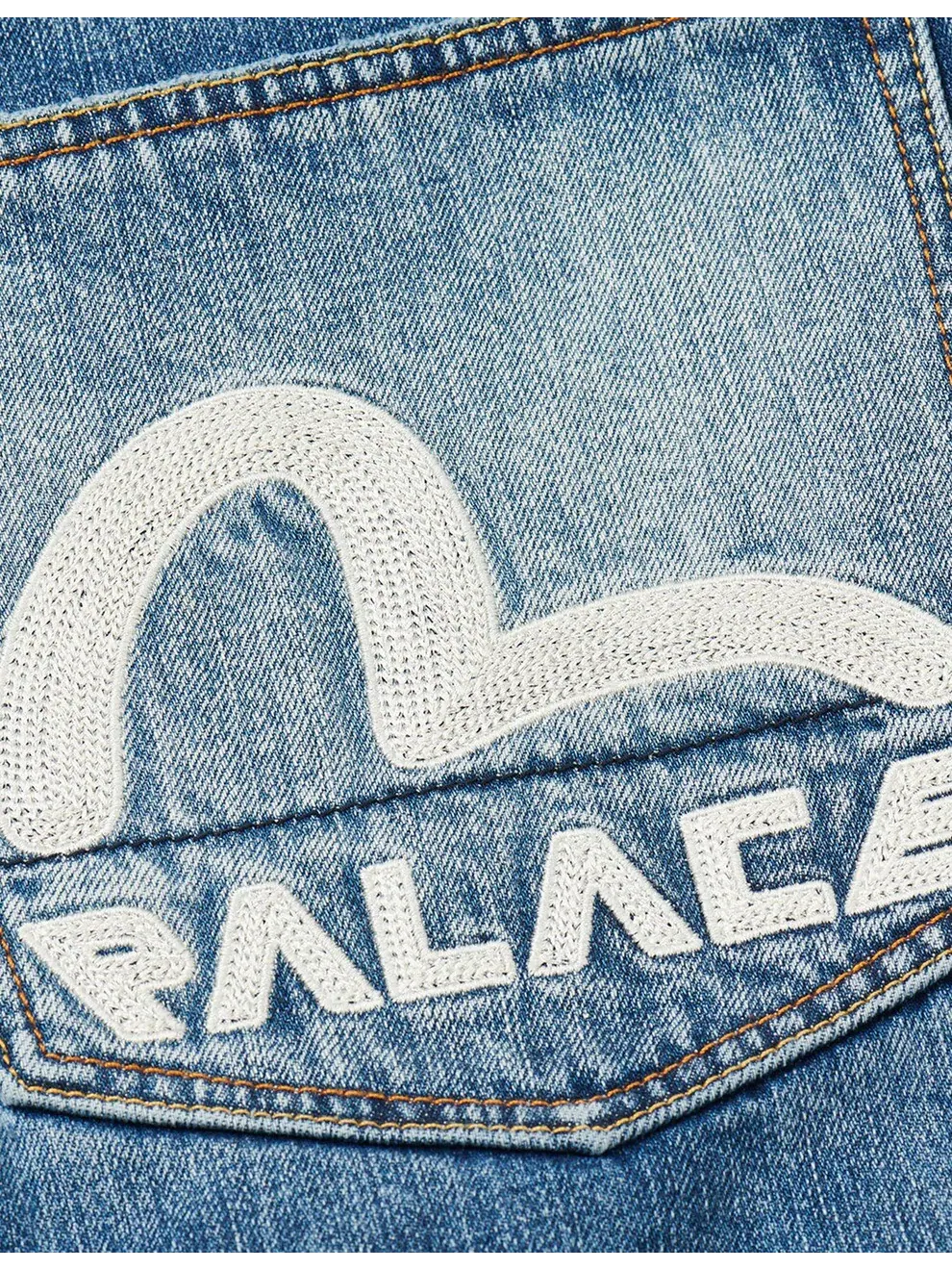 Куртка Palace x Evisu Dice Denim — изображение 3 из 4, светлая стирка