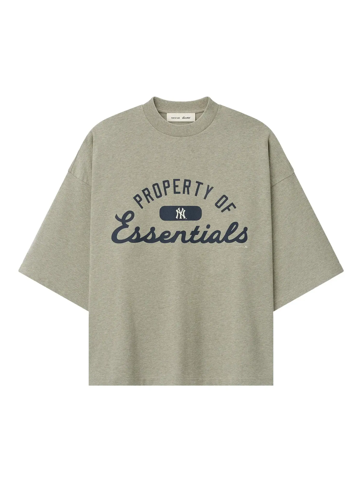 Футболка Fear of God Essentials Yankees Merch Tee — изображение 1 из 2, серый