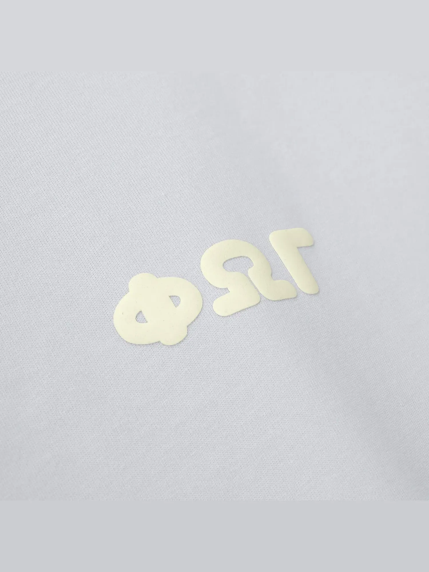Футболка Fear of God Essentials Merch Tee свободного кроя — изображение 3 из 3, пасмурный