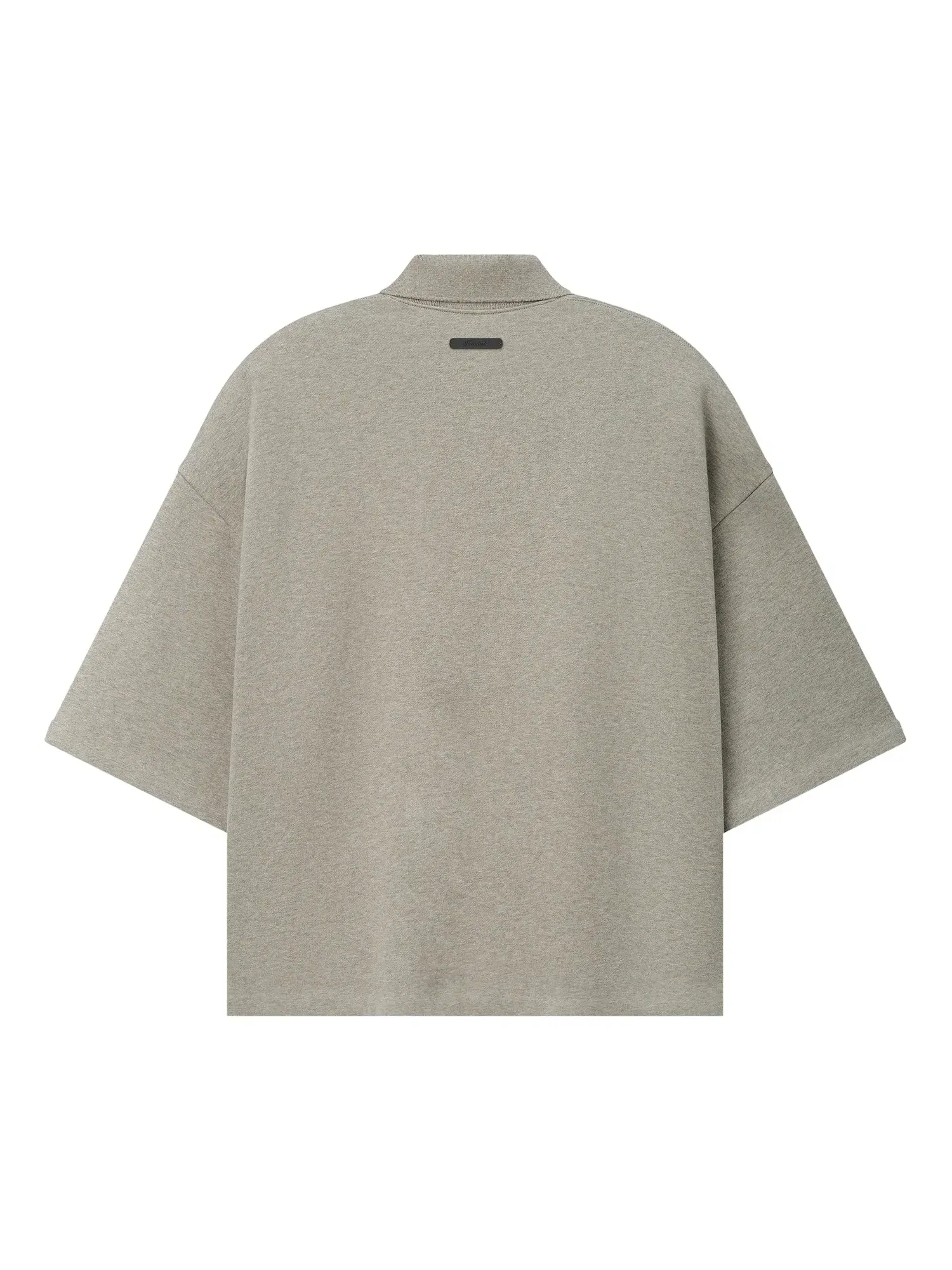 Укороченная рубашка-поло Fear of God Essentials с панелями — изображение 2 из 2, серый